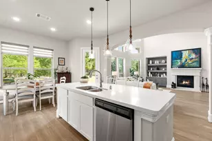 18 Trailing Lantana Pl, The Woodlands, TX 77354 - Photo 11