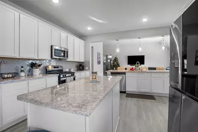 8423 Moonlight Bay Circle, Baytown, TX 77523 - Photo 15