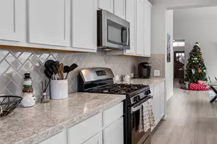 8423 Moonlight Bay Cir, Baytown, TX 77523 - Photo 11