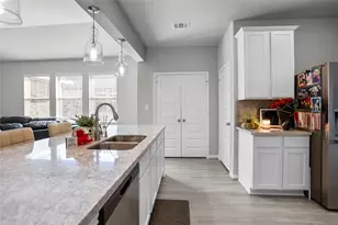 8423 Moonlight Bay Cir, Baytown, TX 77523 - Photo 13