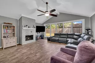 16103 Tibet Rd, Friendswood, TX 77546 - Photo 5