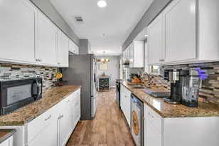 16103 Tibet Rd, Friendswood, TX 77546 - Photo 9