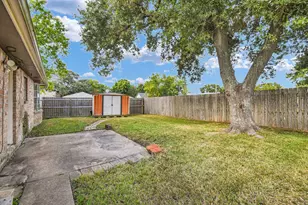 16103 Tibet Rd, Friendswood, TX 77546 - Photo 33