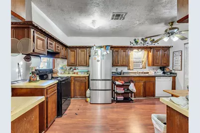 4323 Avenue R 1/2, Galveston, TX 77550 - Photo 29