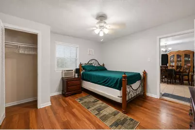 4323 Avenue R 1/2, Galveston, TX 77550 - Photo 11