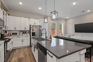 6721 Parker Oaks Ln, Houston, TX 77076 - Photo 11