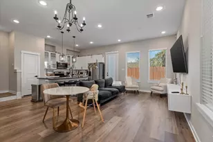 6721 Parker Oaks Ln, Houston, TX 77076 - Photo 1