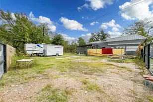 319 N Robb St, Trinity, TX 75862 - Photo 29