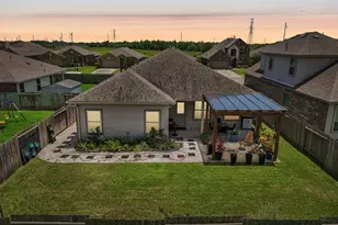 8806 Explorer Dr, Texas City, TX 77591 - Photo 33