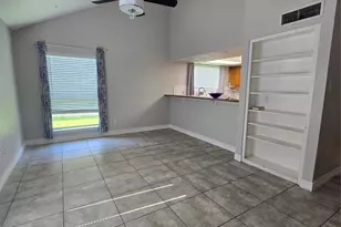 12410 Seaswept Dr, Houston, TX 77071 - Photo 5