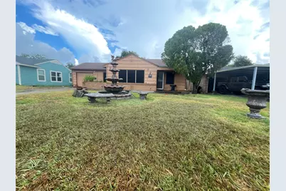 1900 W Gulf Street, Baytown, TX 77520 - Photo 1