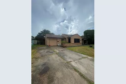 1900 W Gulf Street, Baytown, TX 77520 - Photo 7