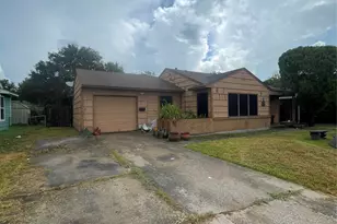 1900 W Gulf St, Baytown, TX 77520 - Photo 7