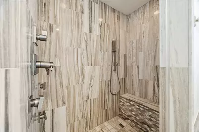 5327 Paseo Caceres Drive, Houston, TX 77007 - Photo 21