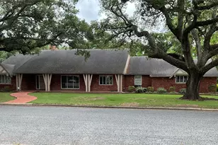 2310 Oak Dr, Bay City, TX 77414 - Photo 1