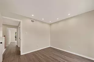 5056 Glenmont Dr, Houston, TX 77081 - Photo 17