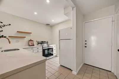 5056 Glenmont Drive, Houston, TX 77081 - Photo 5