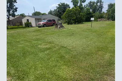 5335 Lyndhurst Drive, Houston, TX 77033 - Photo 1