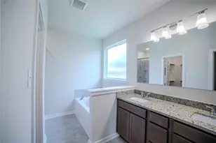 1402 Lk Rdg Dr, Brenham, TX 77833 - Photo 29