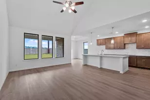 10639 Forward Dr, Richmond, TX 77469 - Photo 5