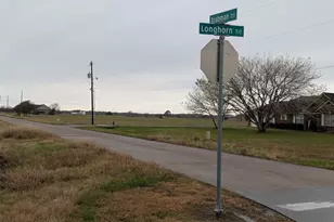 861 Longhorn Trail, Angleton, TX 77515 - Photo 1