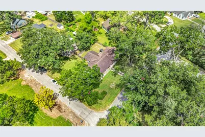 404 S 14th Street, West Columbia, TX 77486 - Photo 9