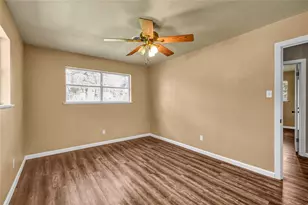 404 S 14th St, West Columbia, TX 77486 - Photo 37