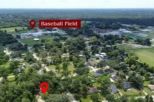 404 S 14th St, West Columbia, TX 77486 - Photo 5