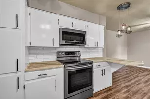 404 S 14th St, West Columbia, TX 77486 - Photo 19