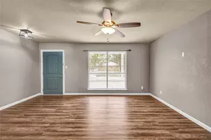 404 S 14th St, West Columbia, TX 77486 - Photo 13