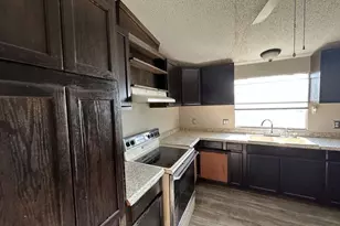 102 G T Bailey Ln, Van Alstyne, TX 75495 - Photo 3
