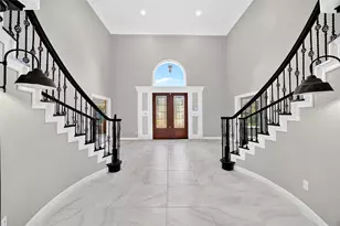 8438 Darlington Dr, Houston, TX 77028 - Photo 5