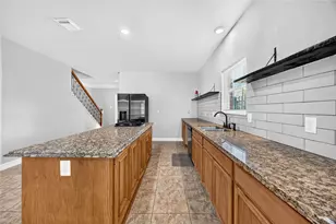 8438 Darlington Dr, Houston, TX 77028 - Photo 13