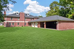8438 Darlington Dr, Houston, TX 77028 - Photo 49