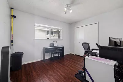 23 S Tallowberry Drive, The Woodlands, TX 77381 - Photo 19