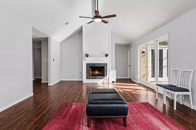 23 S Tallowberry Drive, The Woodlands, TX 77381 - Photo 7