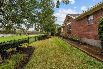 318 Green Oaks Drive, League City, TX 77573 - Photo 47