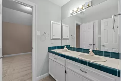 318 Green Oaks Drive, League City, TX 77573 - Photo 41