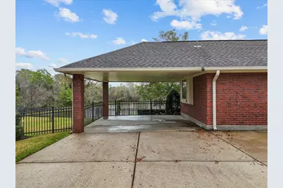 318 Green Oaks Drive, League City, TX 77573 - Photo 5