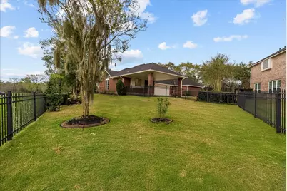 318 Green Oaks Drive, League City, TX 77573 - Photo 45