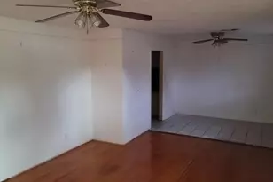 8318 Mattby St, Houston, TX 77061 - Photo 5