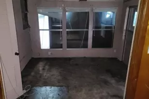 8318 Mattby St, Houston, TX 77061 - Photo 9