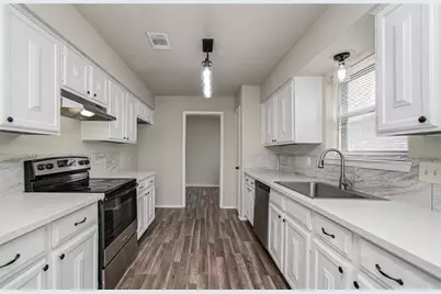 14854 Shottery Drive, Houston, TX 77015 - Photo 11