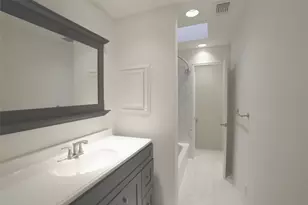 2213 Stanford St, Houston, TX 77006 - Photo 13