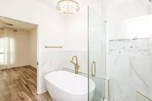 4655 Trembling Forest Ln, Houston, TX 77092 - Photo 3