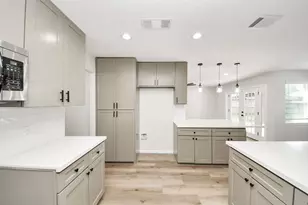 6015 McKnight St, Houston, TX 77035 - Photo 17