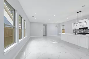 90 Burress St, Houston, TX 77022 - Photo 7