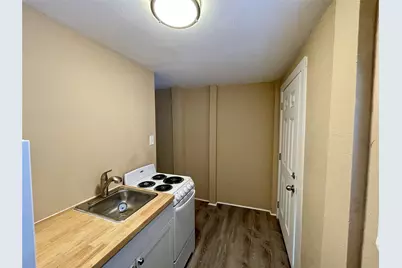 1814 Avenue M 1/2 #7, Galveston, TX 77550 - Photo 3