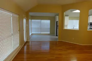 104 Laguna Pointe Dr, League City, TX 77573 - Photo 5