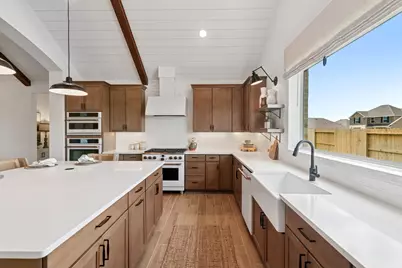 12010 Upper Meadows Avenue, Mont Belvieu, TX 77535 - Photo 7